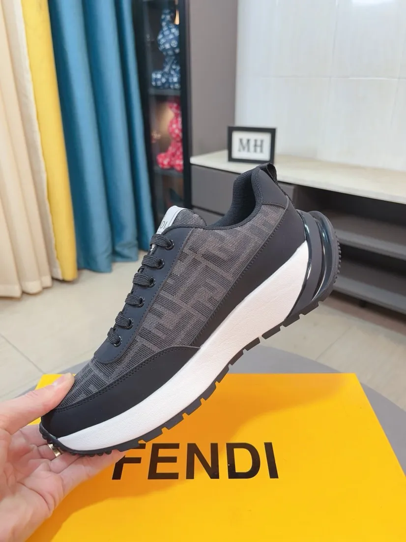 Men's Men's Shoes 💰438🌹🌹[fendi] Fendi's classic and comfortable men's, this complex sneaker is made of soft calfskin➕genuine leather lining➕original ultra-light rubber material with rough outsole. This unique light style is suitable for the casual and refined sensibility of this season. It is comfortable and natural on the feet. It is an everyday style for casual travel in autumn and winter! 38/44